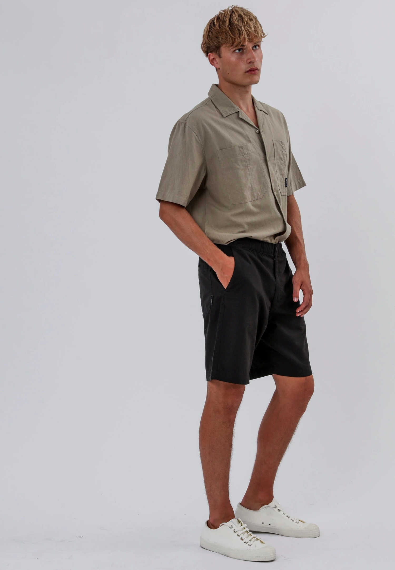 ELASTICATED LONGLINE CHINO SHORTS BLACK 4 ELASTICATED LONGLINE CHINO SHORTS BLACK - Image 4