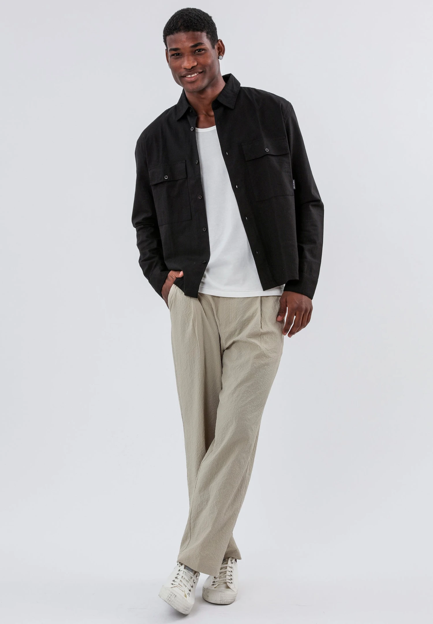 TWO POCKET RELAXED LINEN BLEND SHIRT BLACK 4 TWO POCKET RELAXED LINEN BLEND SHIRT BLACK - Image 4