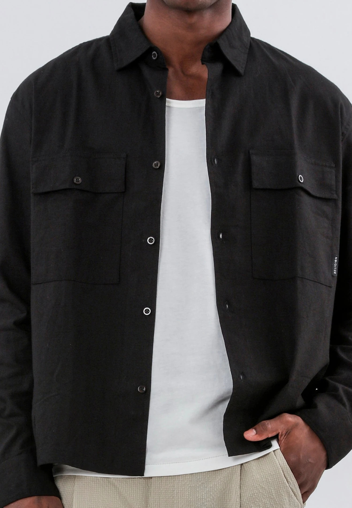 TWO POCKET RELAXED LINEN BLEND SHIRT BLACK 3 TWO POCKET RELAXED LINEN BLEND SHIRT BLACK - Image 3