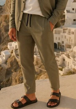 MYKONOS ELASTICATED HOLIDAY CHINOS MOSS GREEN