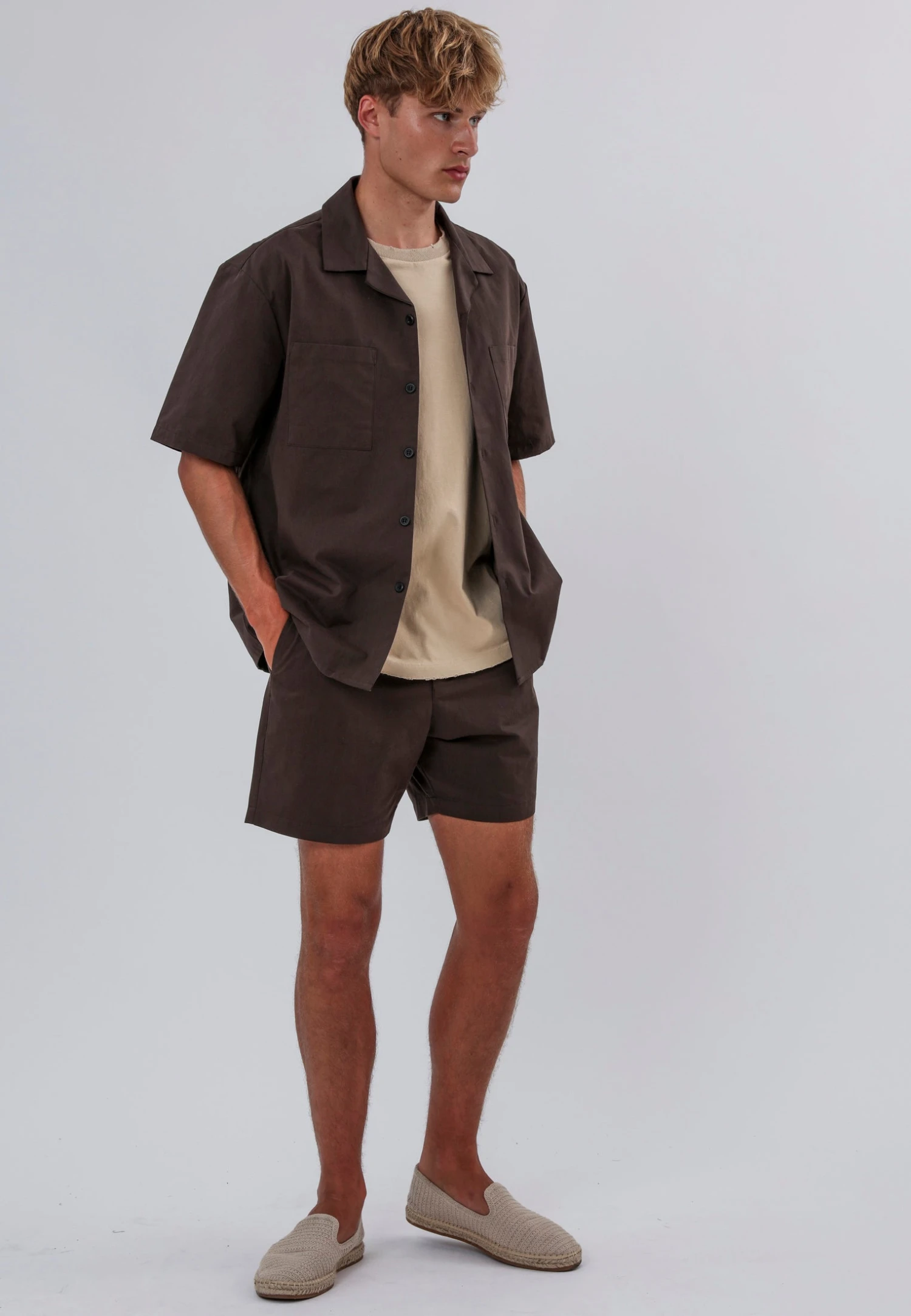 SAINT-TROPEZ LIGHTWEIGHT HOLIDAY SHIRT CHOCOLATE 5 SAINT-TROPEZ LIGHTWEIGHT HOLIDAY SHIRT CHOCOLATE - Image 5