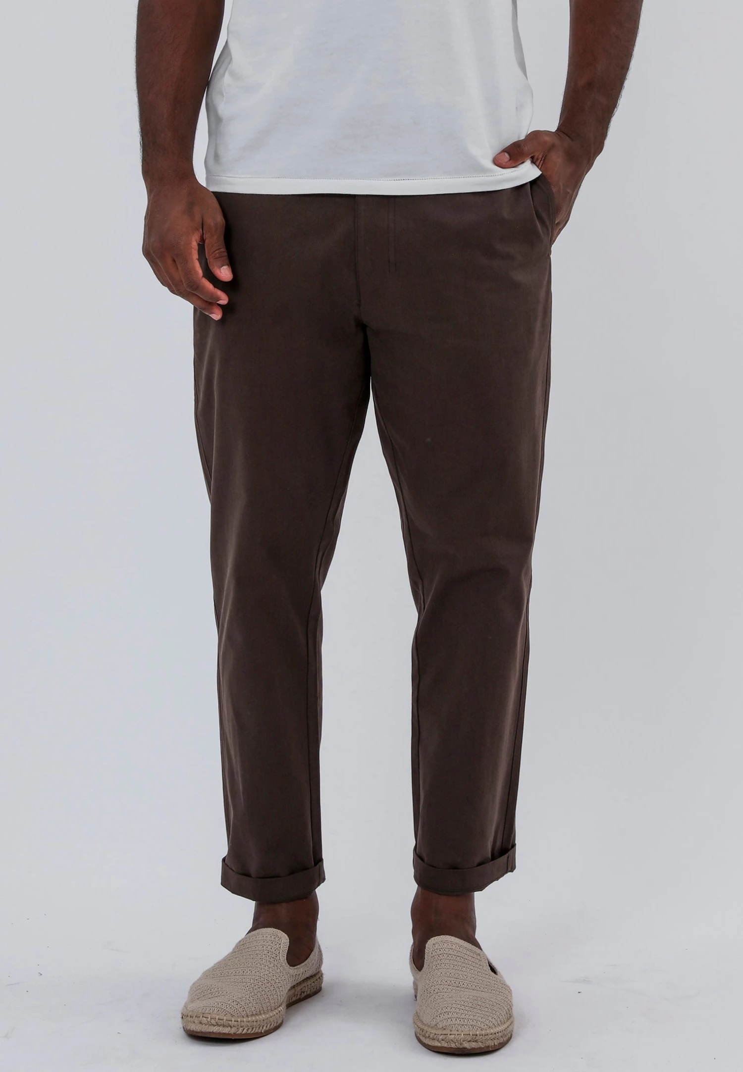 SAINT-TROPEZ LIGHTWEIGHT HOLIDAY CHINOS CHOCOLATE 2 SAINT-TROPEZ LIGHTWEIGHT HOLIDAY CHINOS CHOCOLATE - Image 2