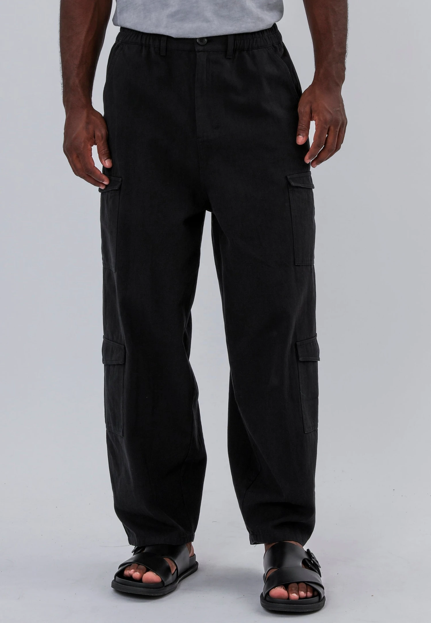 MULTI POCKET CARGO BLACK 1 MULTI POCKET CARGO BLACK