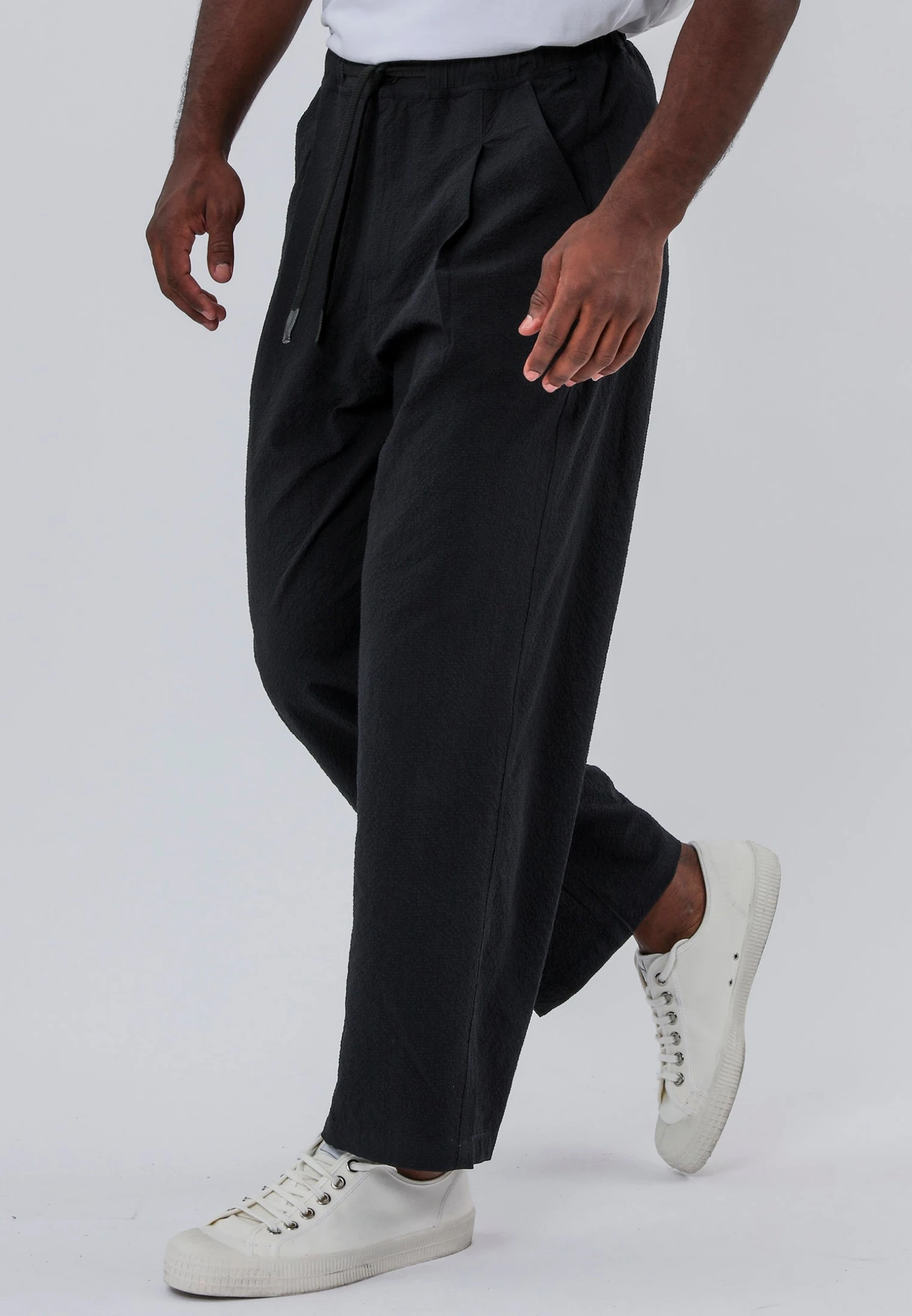 MONACO PLEATED HOLIDAY TROUSERS MIDNIGHT 2 MONACO PLEATED HOLIDAY TROUSERS MIDNIGHT - Image 2