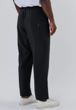 MONACO PLEATED HOLIDAY TROUSERS MIDNIGHT 8 MONACO PLEATED HOLIDAY TROUSERS MIDNIGHT -Religion Clothing 15HPAP65PLEATEDJOGGERMIDNIGHT 6 63ffae52 5a06 4f43 a99f 53ab7aa1c700