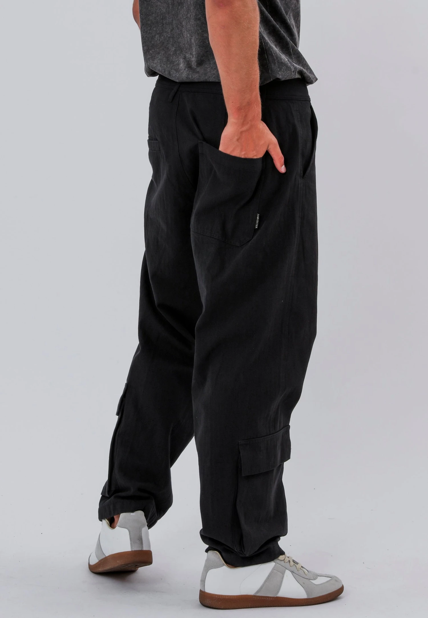 SAFARI CARGO TROUSERS BLACK 1 SAFARI CARGO TROUSERS BLACK
