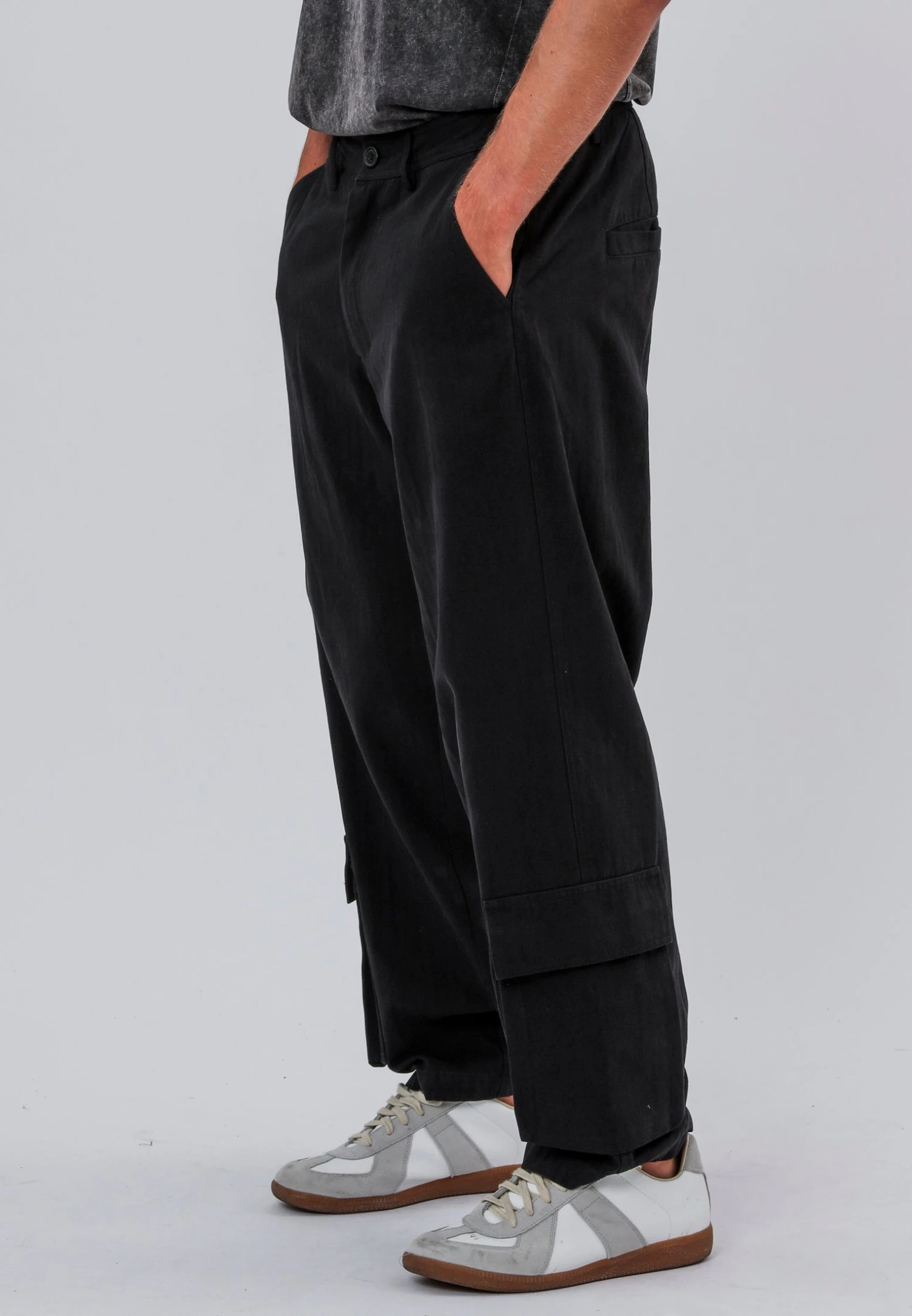 SAFARI CARGO TROUSERS BLACK 2 SAFARI CARGO TROUSERS BLACK - Image 2