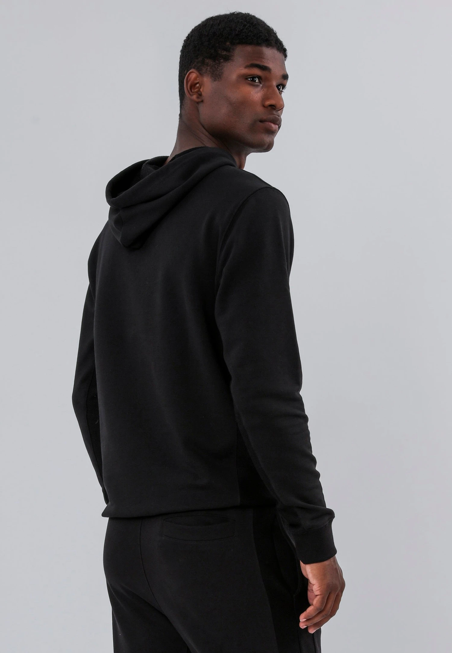 REVERSE HOODIE BLACK 2 REVERSE HOODIE BLACK - Image 2