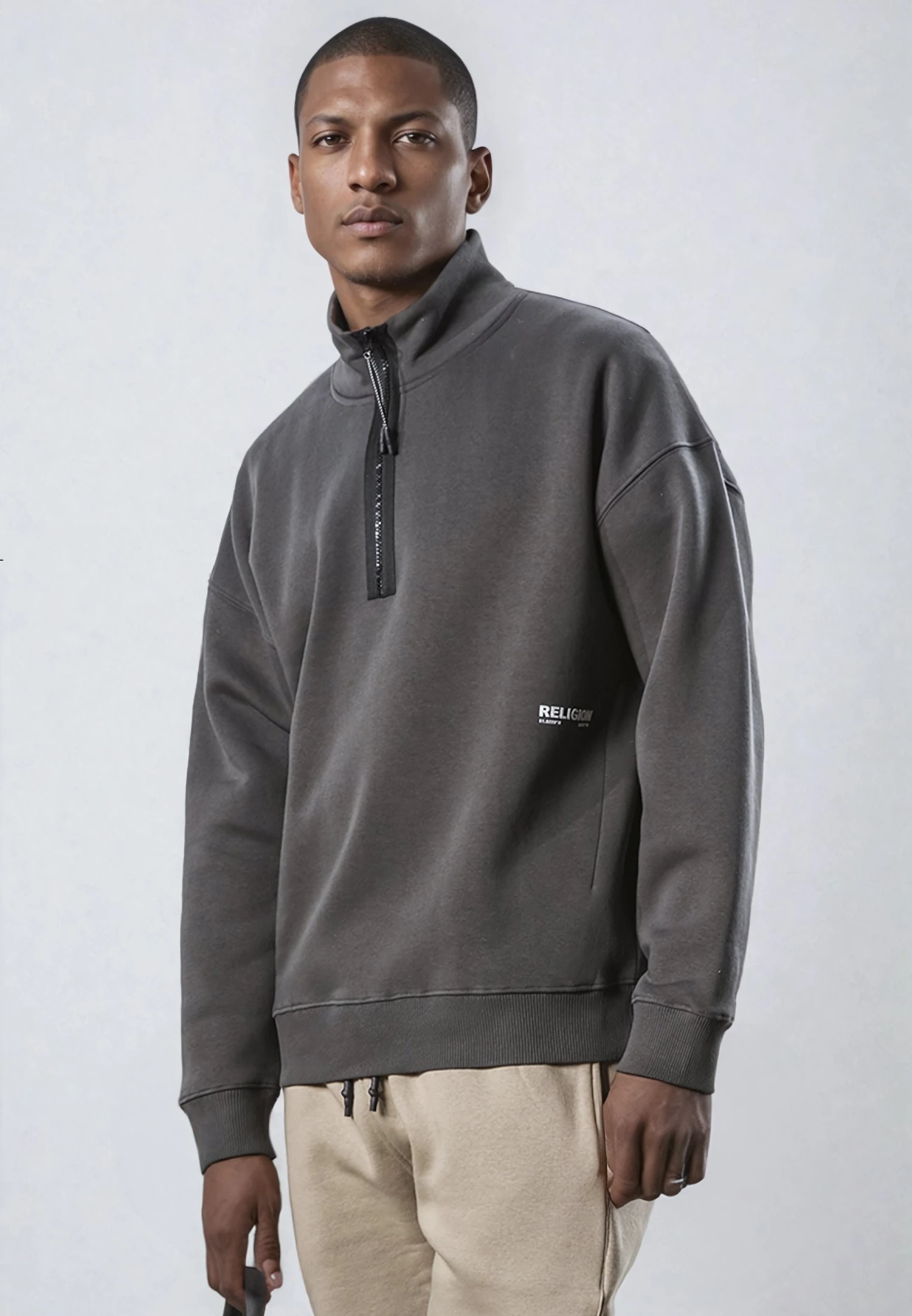 LOGO RELAXED HALF ZIP COAL 1 LOGO RELAXED HALF ZIP COAL