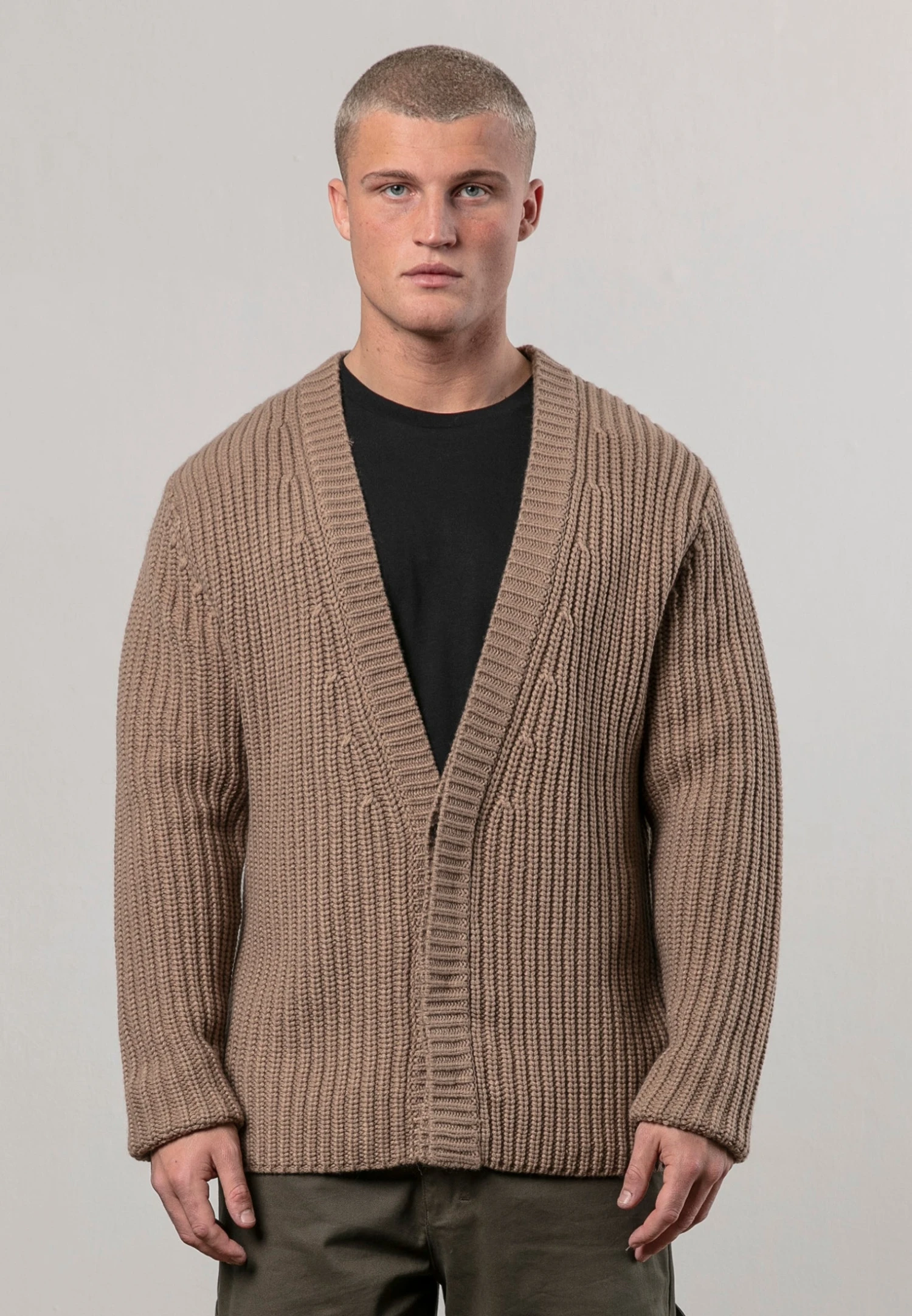 BUTTON CARDI FAWN 3 BUTTON CARDI FAWN - Image 3