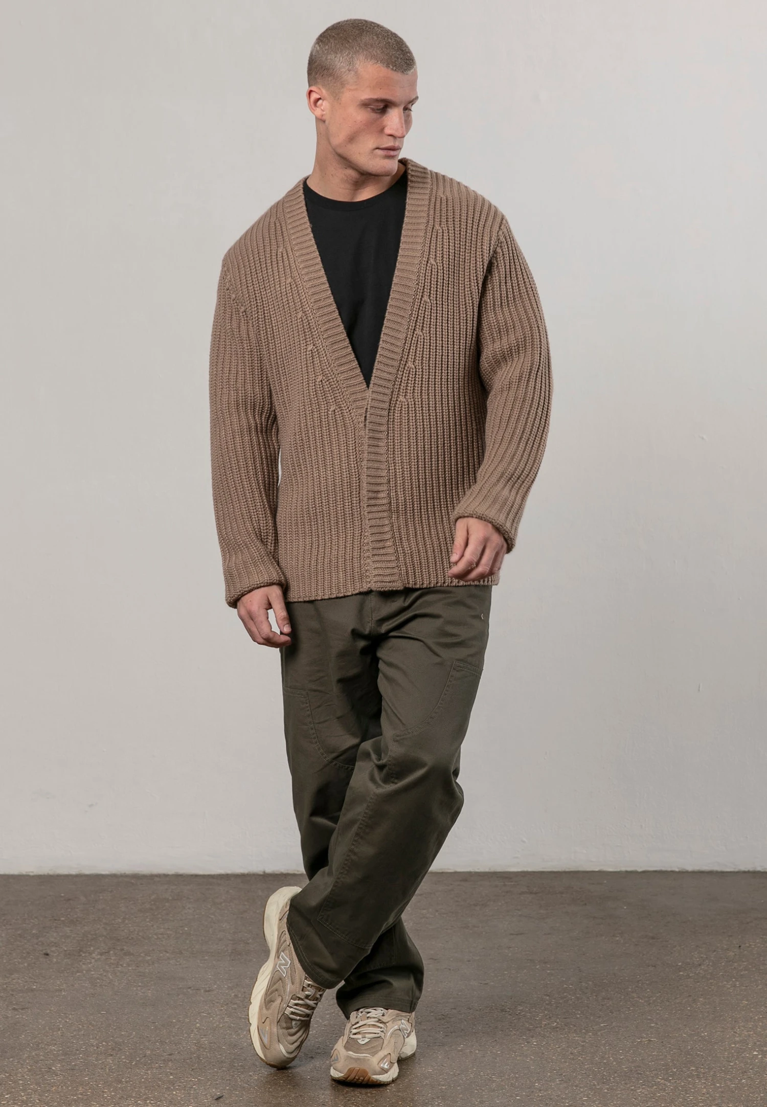 BUTTON CARDI FAWN 2 BUTTON CARDI FAWN - Image 2