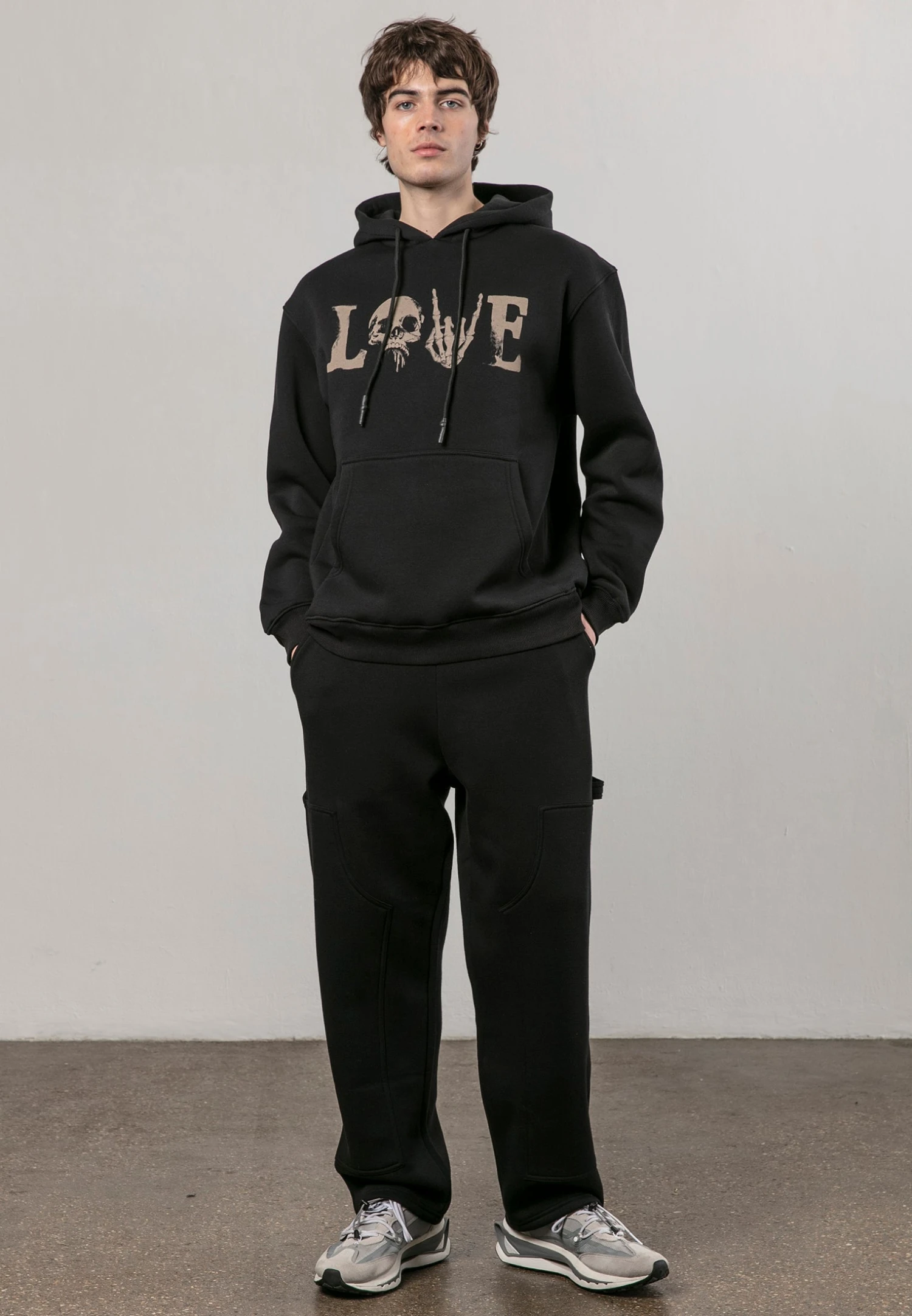 LOVE HOODIE BLACK 4 LOVE HOODIE BLACK - Image 4