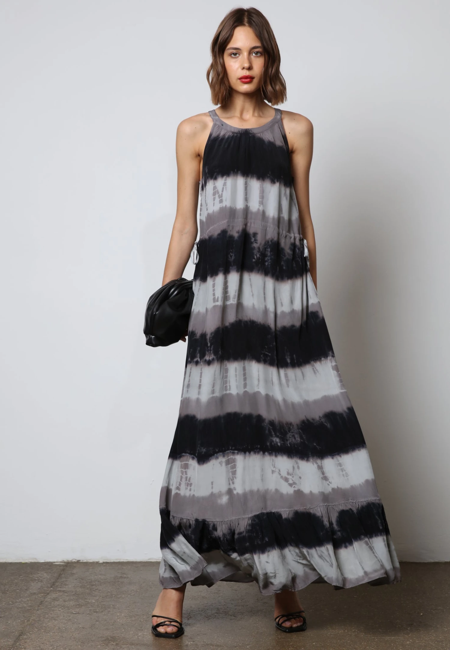 UNKNOWN MAXI DRESS ELECTRA BLACK 1 UNKNOWN MAXI DRESS ELECTRA BLACK