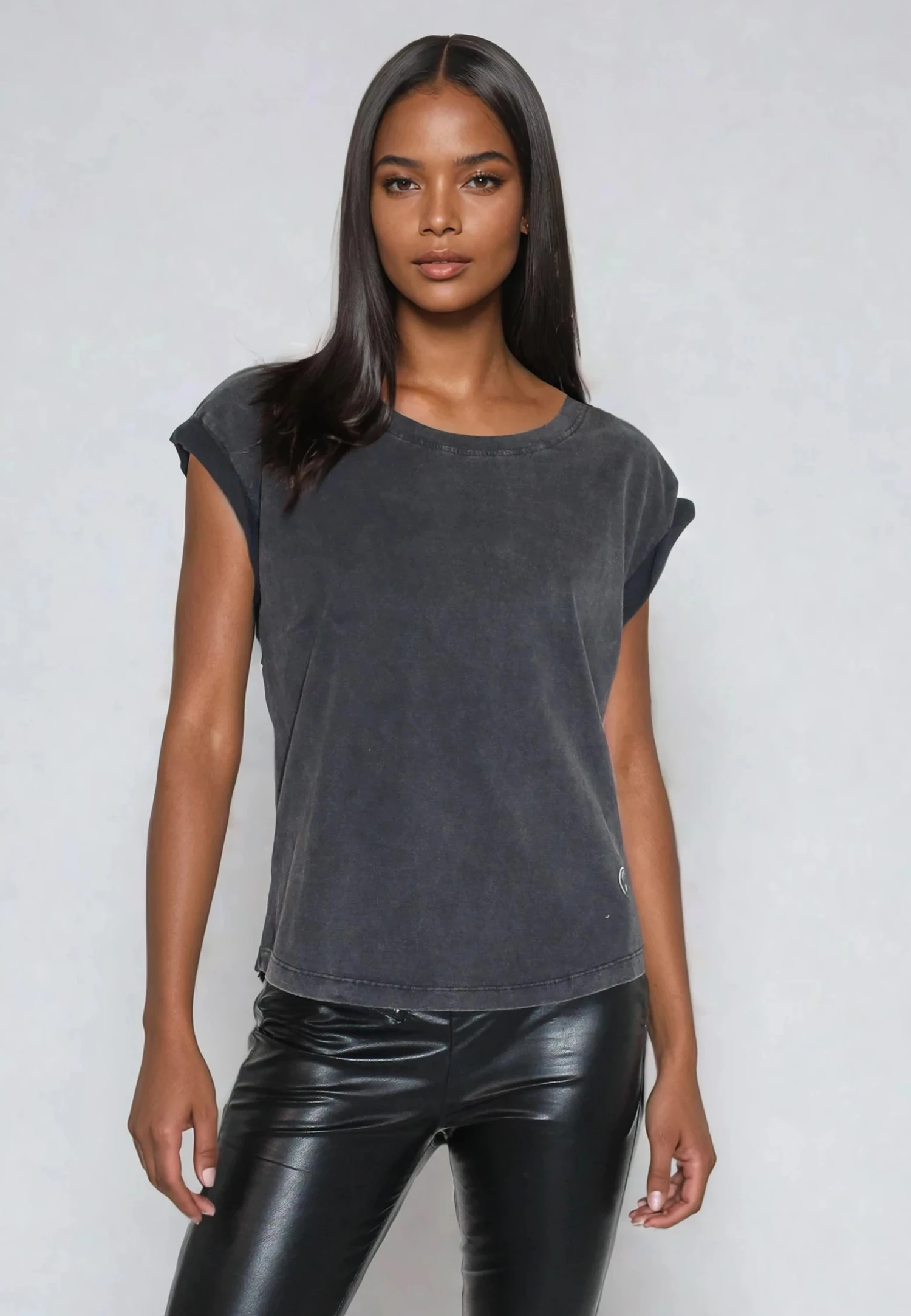 ROLLED CAP SLEEVE VINTAGE BLACK 2 ROLLED CAP SLEEVE VINTAGE BLACK - Image 2