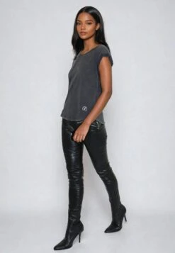 ROLLED CAP SLEEVE VINTAGE BLACK 10 ROLLED CAP SLEEVE VINTAGE BLACK -Religion Clothing 55BRTC86BLACK6 62558e59 25eb 495b bbef ac74ca6e88c9