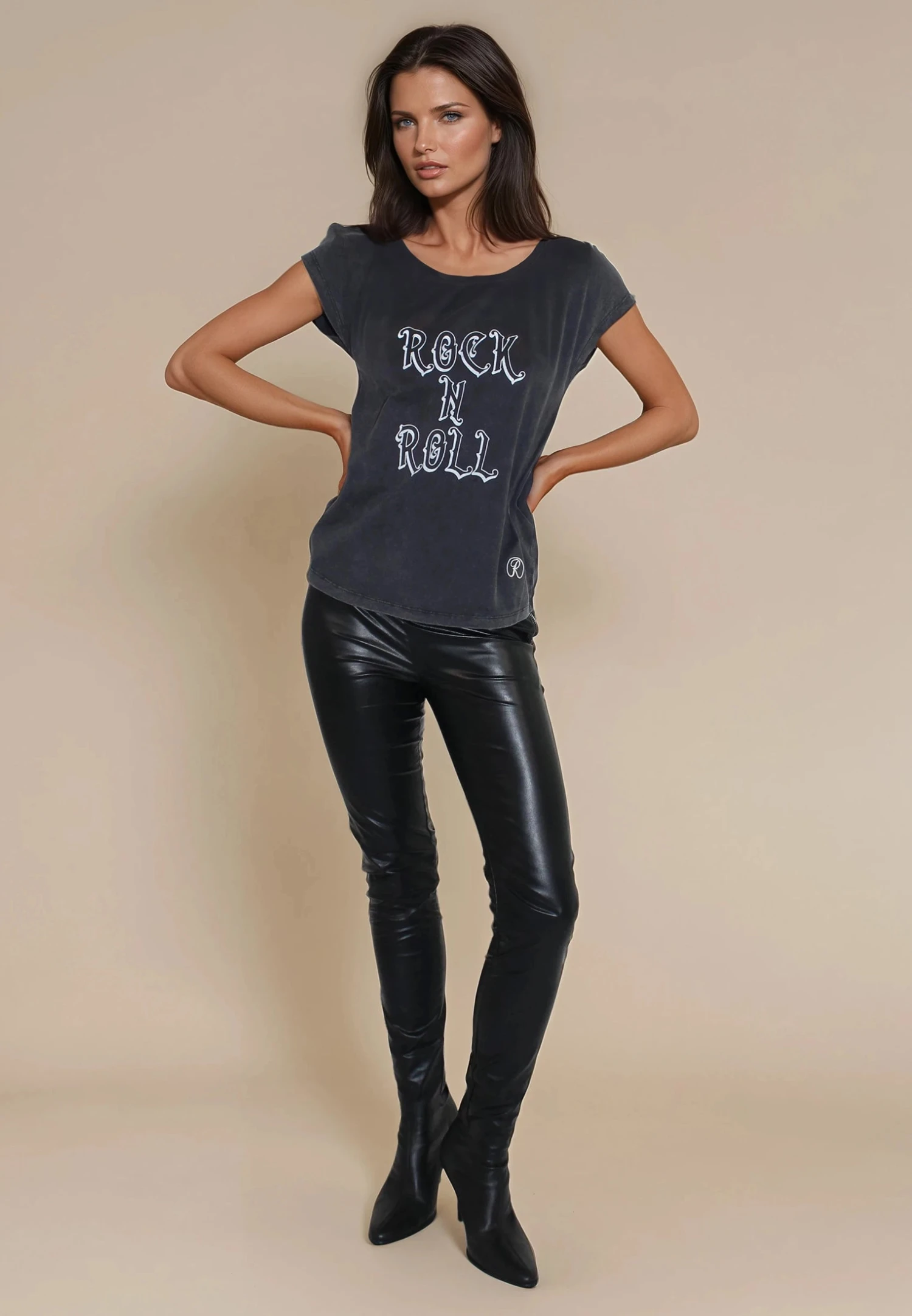 SPLIT SHOULDER T-SHIRT VINTAGE BLACK 1 SPLIT SHOULDER T-SHIRT VINTAGE BLACK