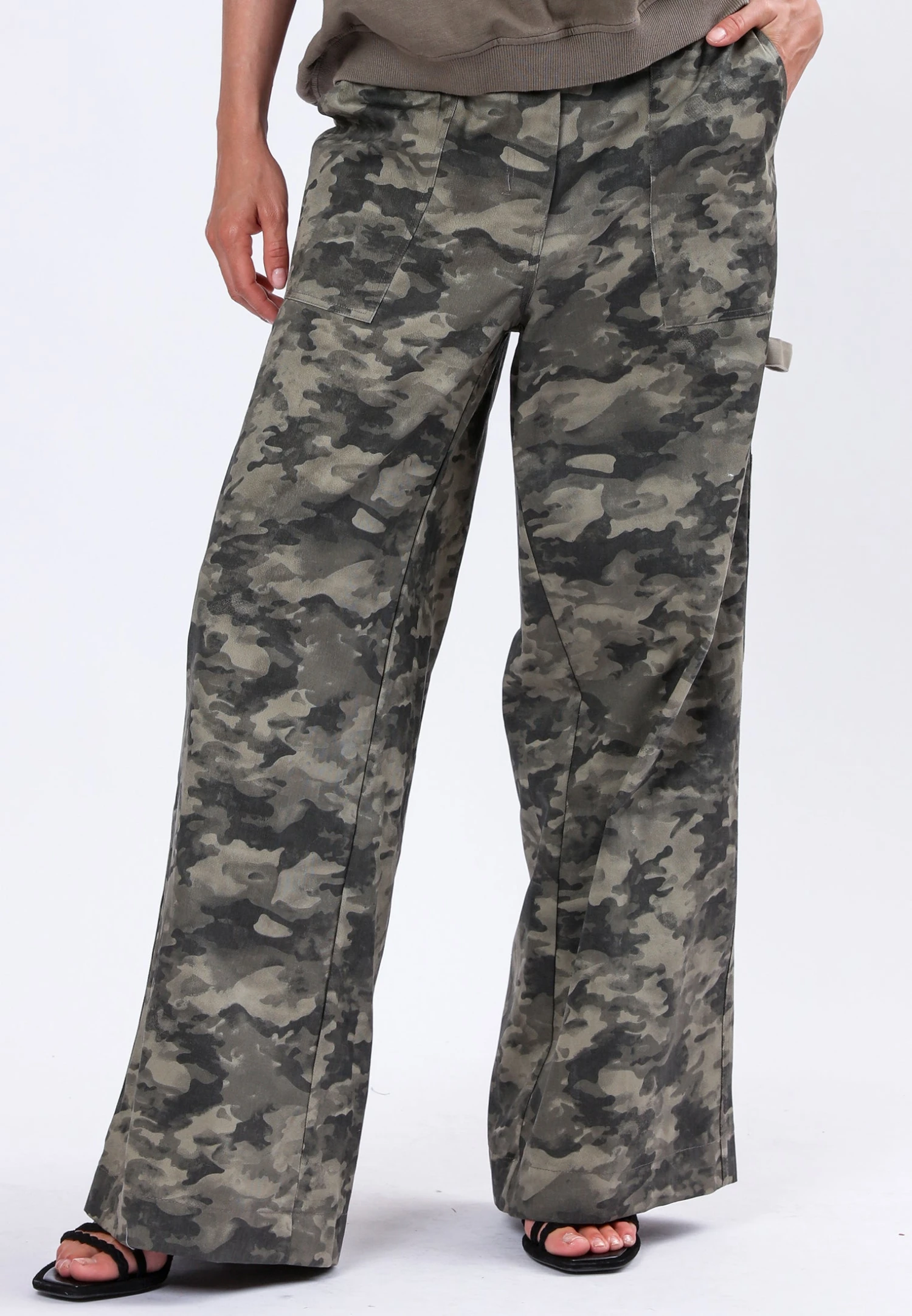 REVELATION TROUSERS CAMO 1 REVELATION TROUSERS CAMO