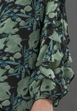 SOLSTICE TOP PRIME GREEN -Religion Clothing 55ISST01PRIME4