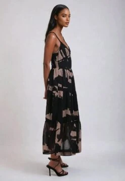 NADIA DRESS FACADE 8 NADIA DRESS FACADE -Religion Clothing 55indd22facade3