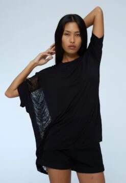 SHE LOST CONTROL TOP BLACK