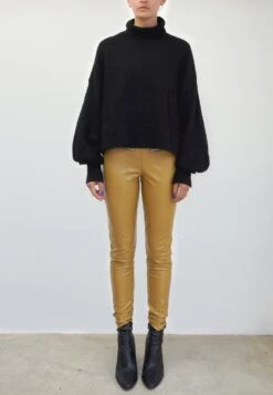 DESTINATION CAMEL FAUX LEATHER LEGGINGS