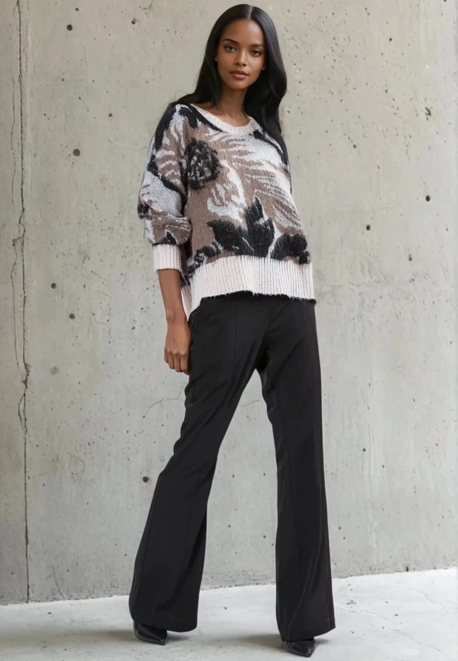 ECCENTRIC JUMPER STONE & TAUPE 1 ECCENTRIC JUMPER STONE & TAUPE