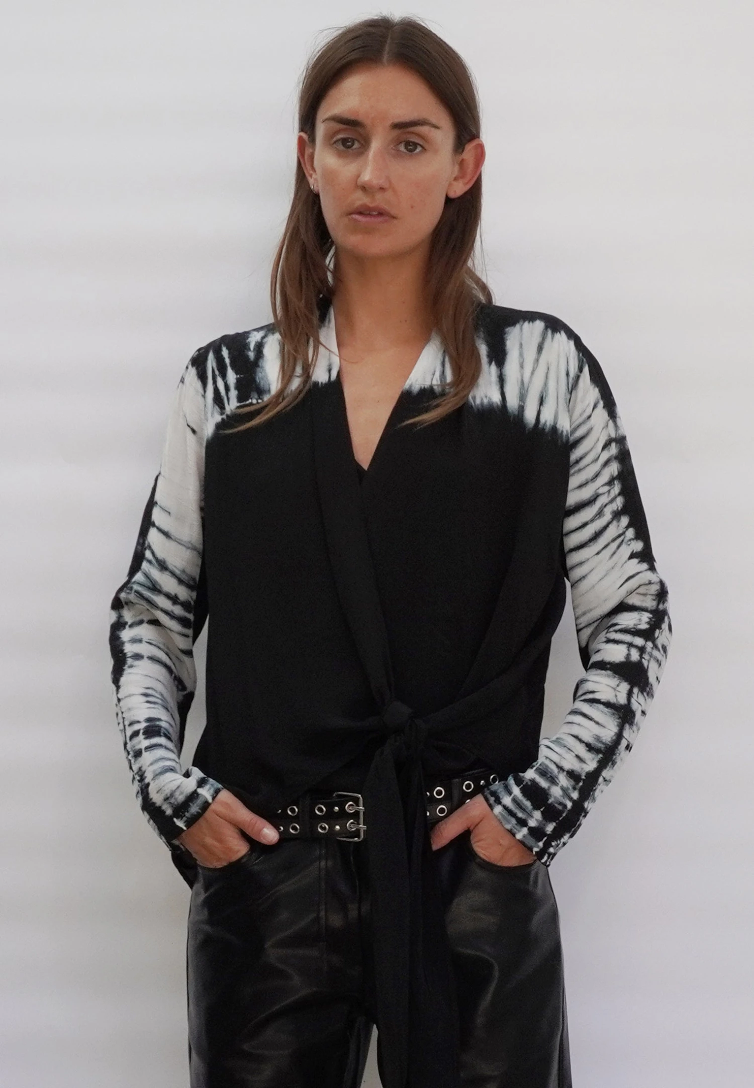 HIDDEN TOP BLACK & WHITE 3 HIDDEN TOP BLACK & WHITE - Image 3