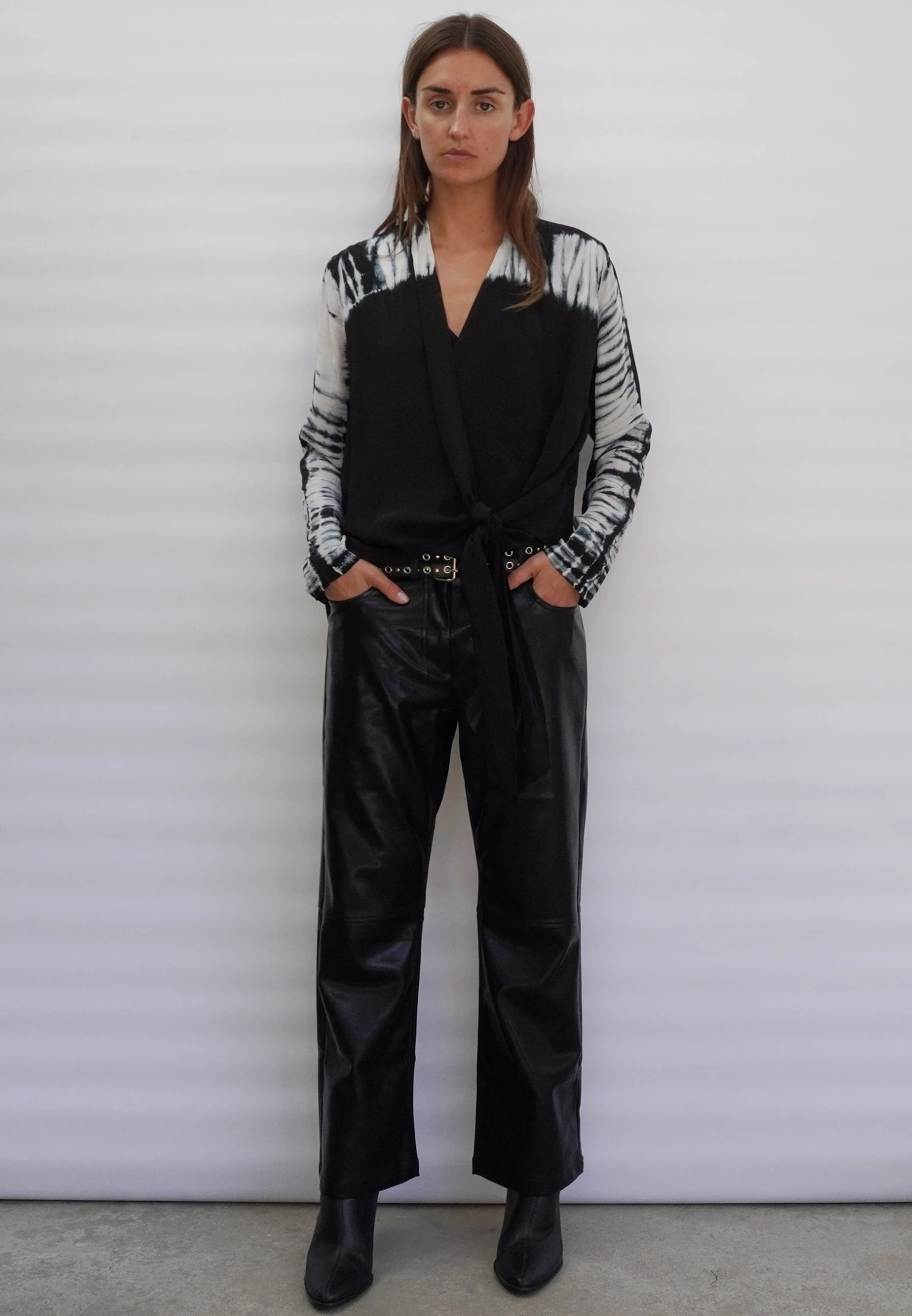 HIDDEN TOP BLACK & WHITE 6 HIDDEN TOP BLACK & WHITE - Image 6