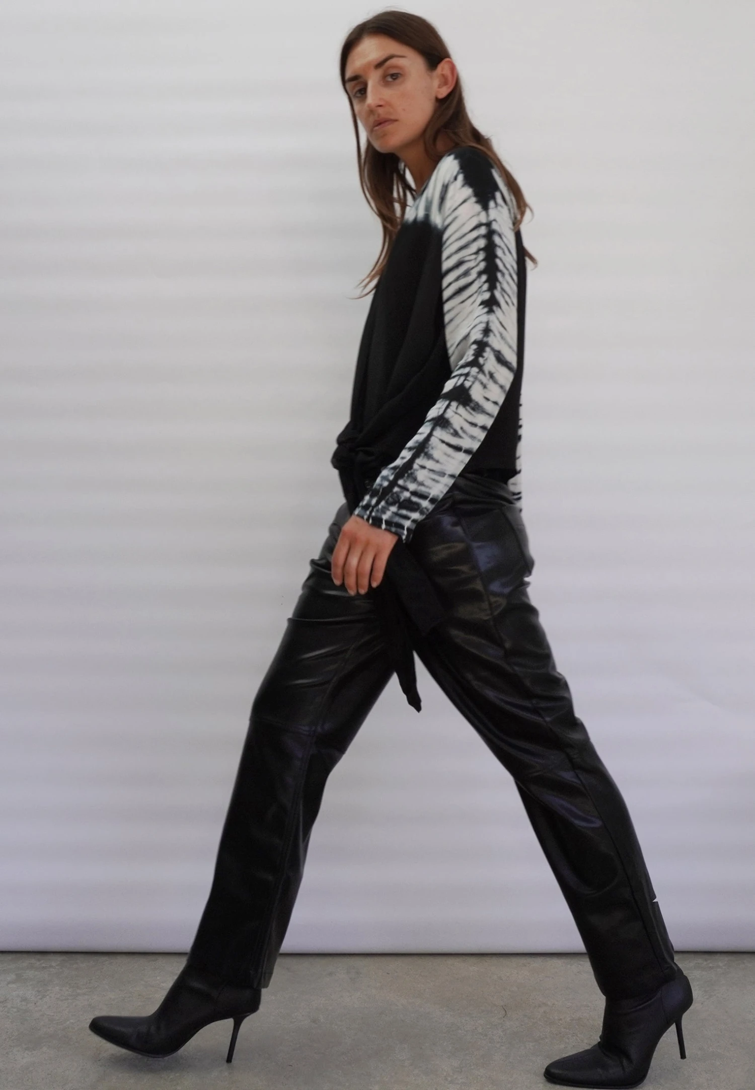 HIDDEN TOP BLACK & WHITE 8 HIDDEN TOP BLACK & WHITE - Image 8