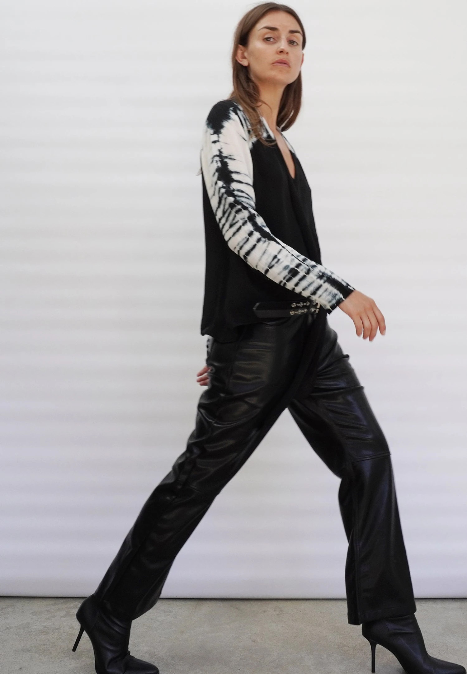 HIDDEN TOP BLACK & WHITE 9 HIDDEN TOP BLACK & WHITE - Image 9