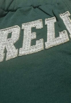 Kids RELIGION GIRLS SEAMED DARTED SWEAT PANTS GREEN 11 Kids RELIGION GIRLS SEAMED DARTED SWEAT PANTS GREEN -Religion Clothing Untitled 1 0000s 0008 Detail 0011 Layer 4