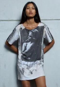 GIRL SMOKING DRESS WHITE