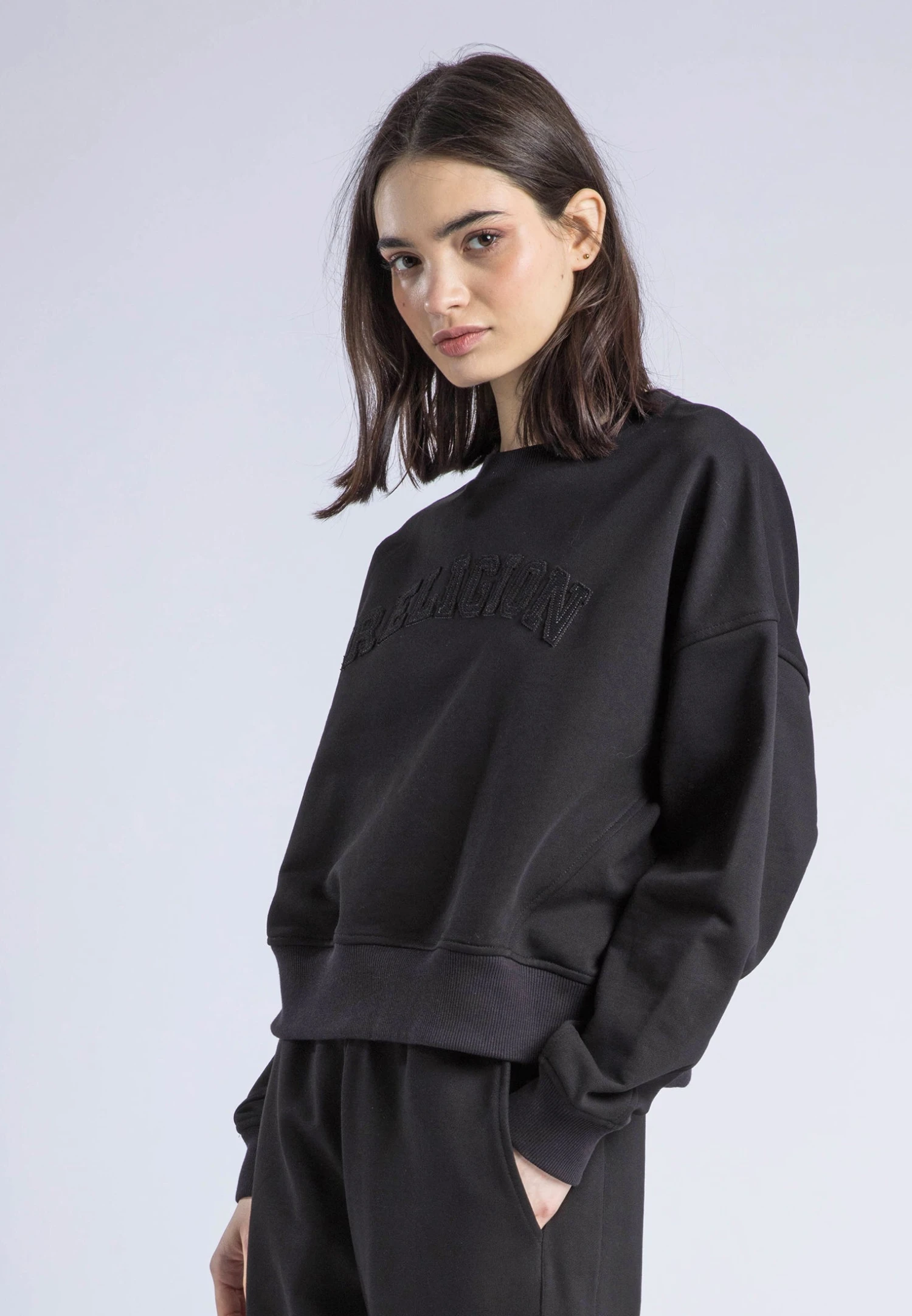 APPLIQUE BATWING SWEAT BLACK 4 APPLIQUE BATWING SWEAT BLACK - Image 4