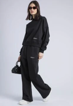 EMBROIDERY RELAXED SWEATPANTS BLACK 11 EMBROIDERY RELAXED SWEATPANTS BLACK -Religion Clothing WCTREP99BLACK2 ae6de8be 9f86 46fe bf5f 30f9745c2527