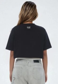 WHO GIVES A FUCK CROP TOP BLACK 13 WHO GIVES A FUCK CROP TOP BLACK -Religion Clothing WHOGIVESAFUCK21