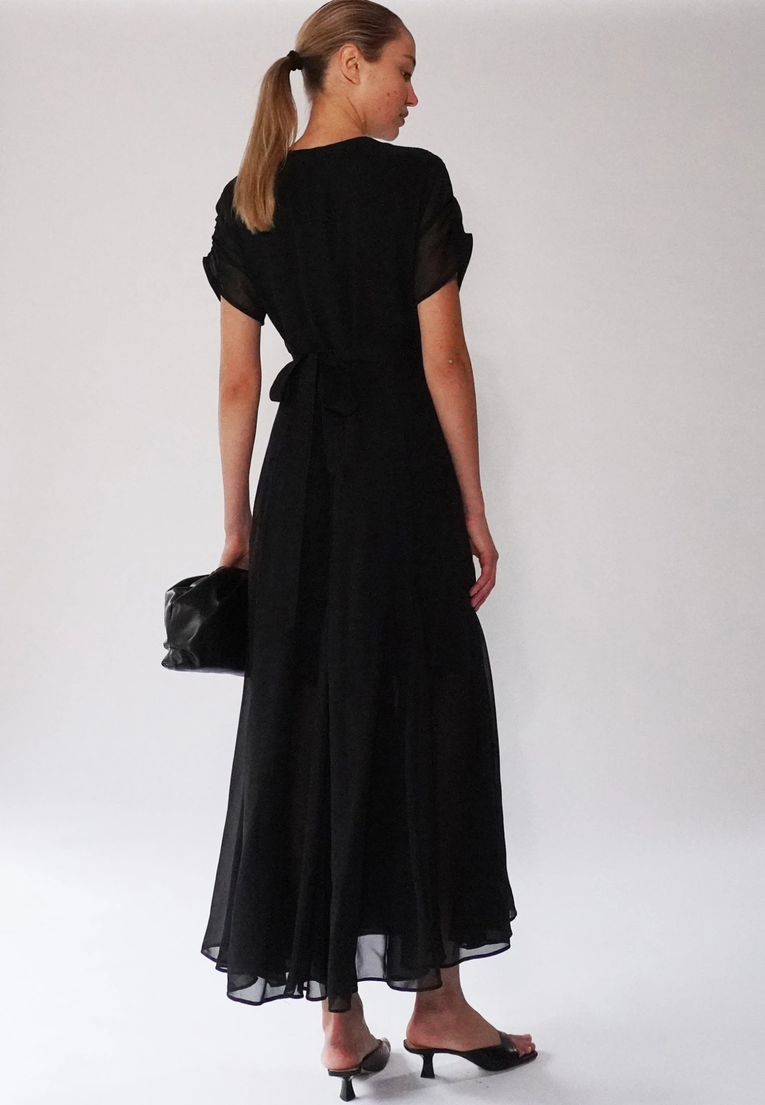 SOLSTICE MAXI DRESS BLACK 2 SOLSTICE MAXI DRESS BLACK - Image 2