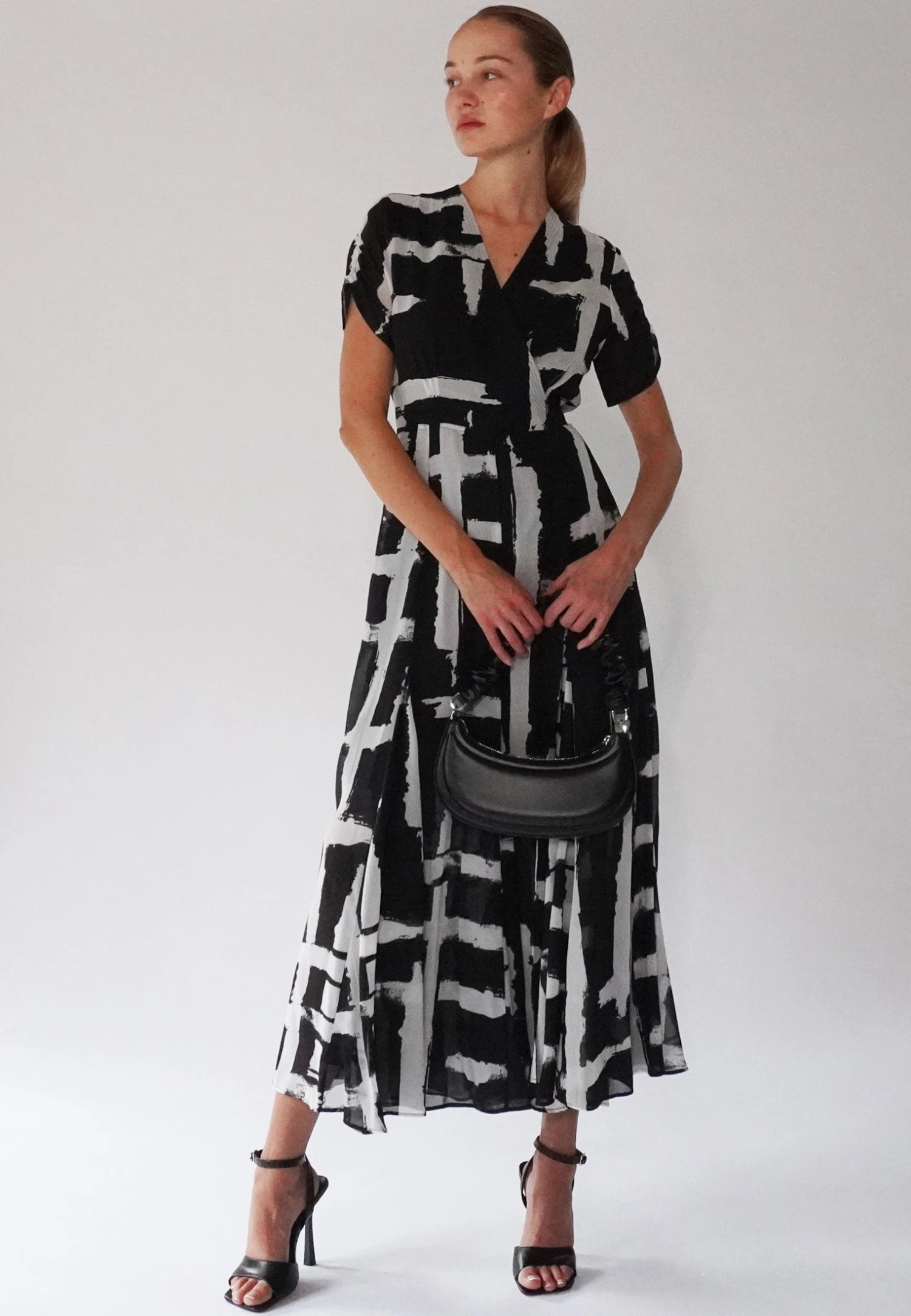 SOLSTICE MAXI DRESS SELVAGE BLACK 5 SOLSTICE MAXI DRESS SELVAGE BLACK - Image 5